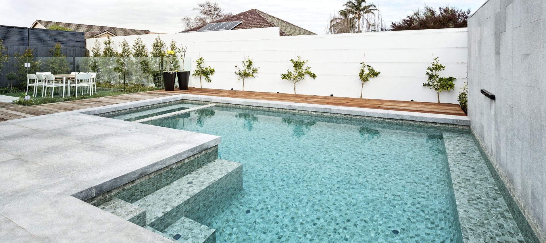 SOUTHERN CROSS SWIMMING POOLS